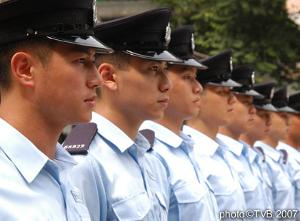 学警出更，热血青春与正义的征程